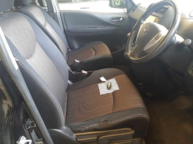 Nissan SERENA 2015 7356093-8