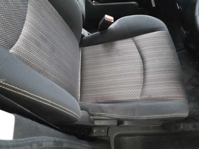Nissan SERENA 2014 7356105-8