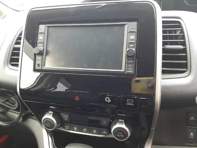 Nissan SERENA 2017 7356210-12