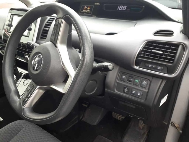 Nissan SERENA 2017 7356210-9