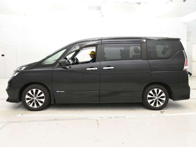 Nissan SERENA 2017 7356211-4