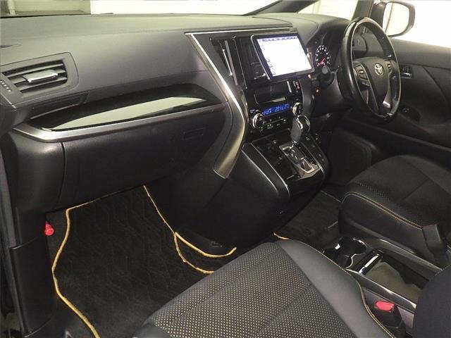 Toyota VELLFIRE 2017 7353664-4