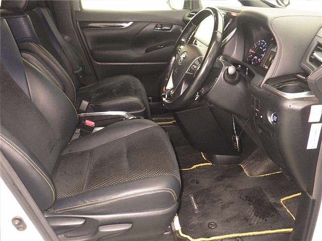 Toyota VELLFIRE 2017 7353707-5