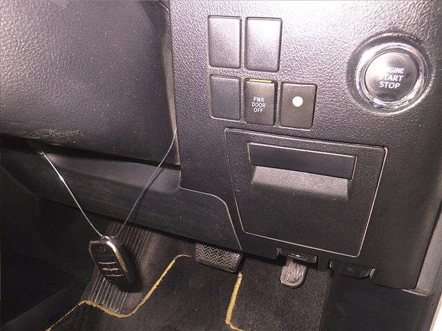 Toyota VELLFIRE 2017 7353707-9