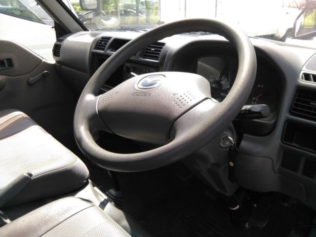 Mazda BONGO TRUCK 2004 7361796-3