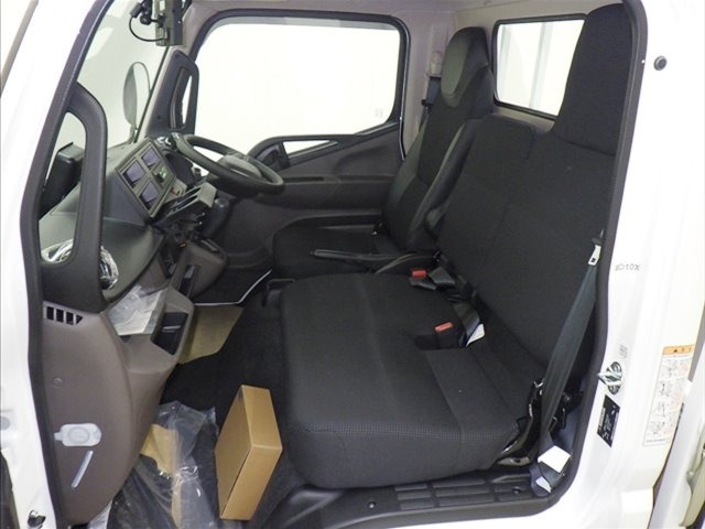 Mitsubishi CANTER 2026 7366016-8