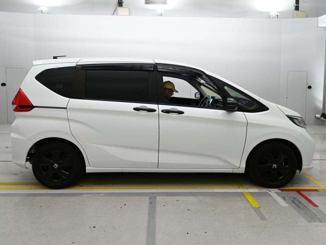 Honda FREED 2023 7363799-3