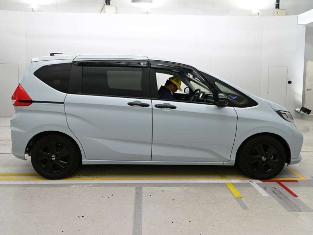 Honda FREED 2023 7363807-3