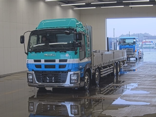 Isuzu GIGA 2016 7369931-0