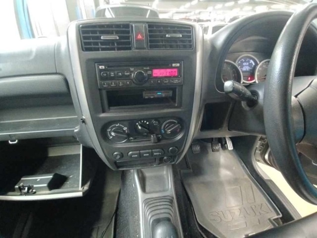 Suzuki JIMNY 2015 7365561-11