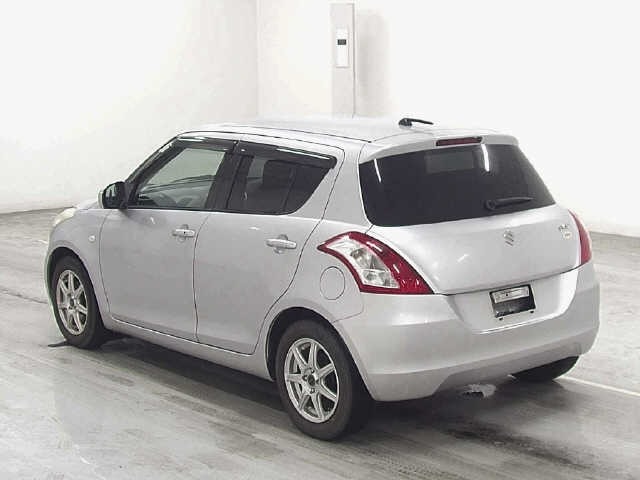 Suzuki SWIFT 2011 7371032-1