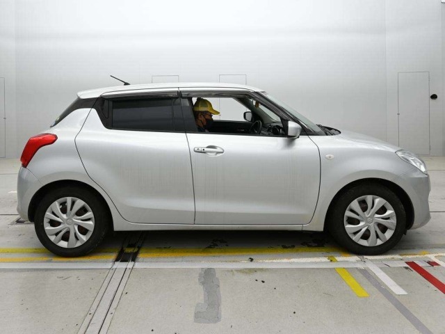 Suzuki SWIFT 2017 7371112-3