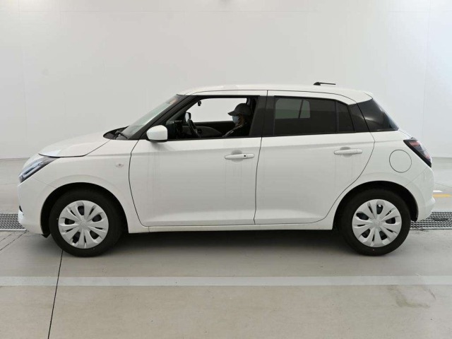Suzuki SWIFT 2025 7371118-4