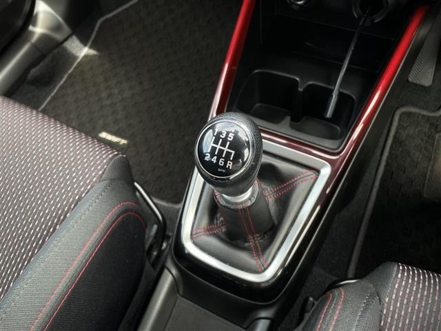 Suzuki SWIFT 2018 7371568-11