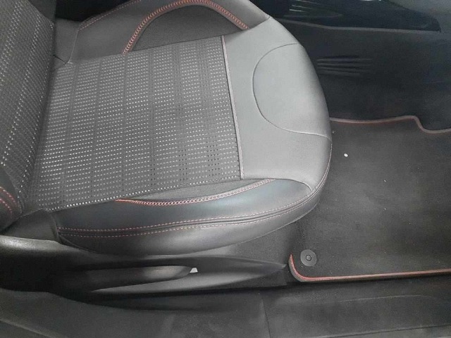 Peugeot 2008 2018 7379078-10