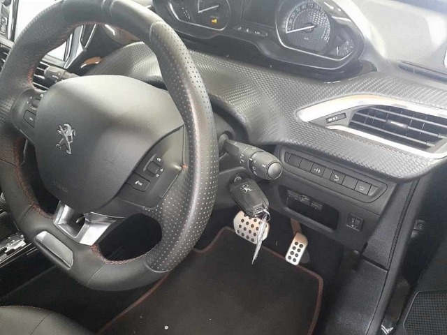 Peugeot 2008 2018 7379078-9