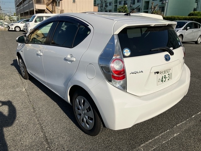 Toyota AQUA 2014 7380799-1