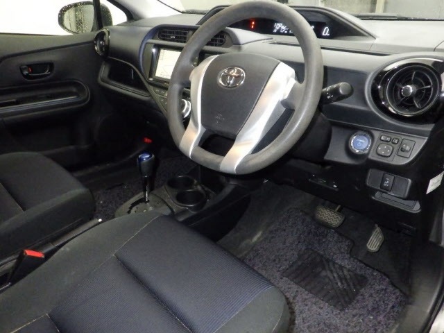Toyota AQUA 2015 7380865-3