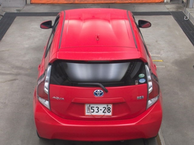 Toyota AQUA 2015 7380866-7