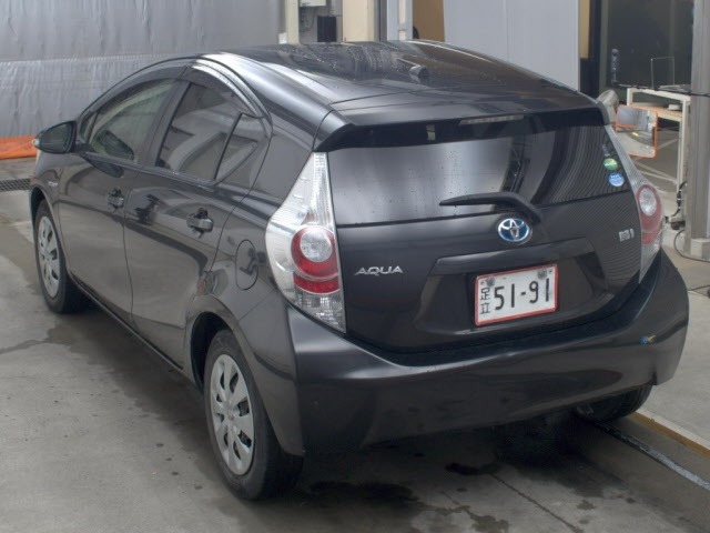 Toyota AQUA 2013 7380883-1