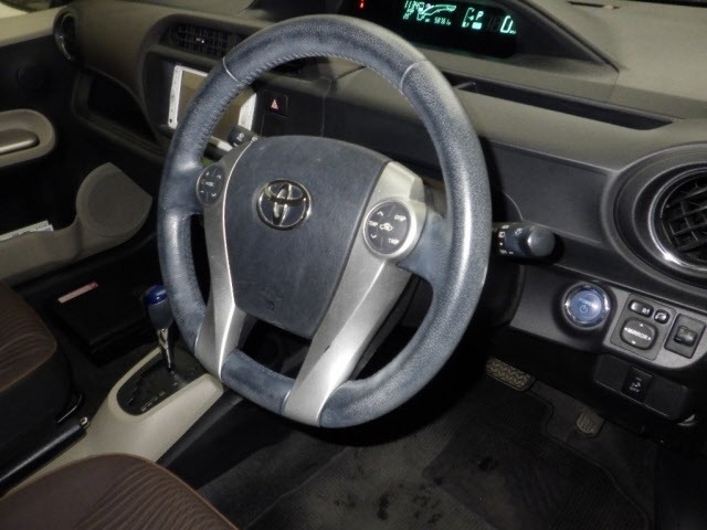 Toyota AQUA 2013 7380883-3