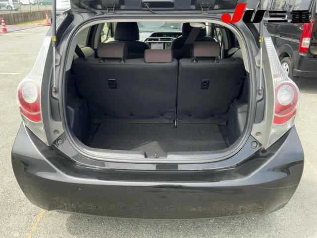 Toyota AQUA 2012 7380917-7