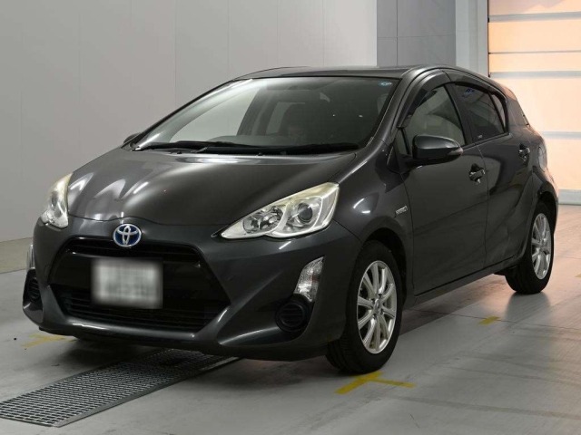 Toyota AQUA 2015 7380931-0