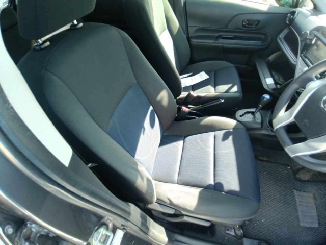 Toyota AQUA 2015 7380931-10