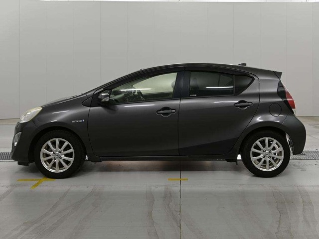 Toyota AQUA 2015 7380931-4