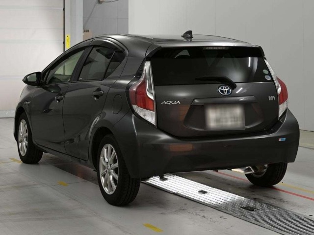 Toyota AQUA 2015 7380931-6