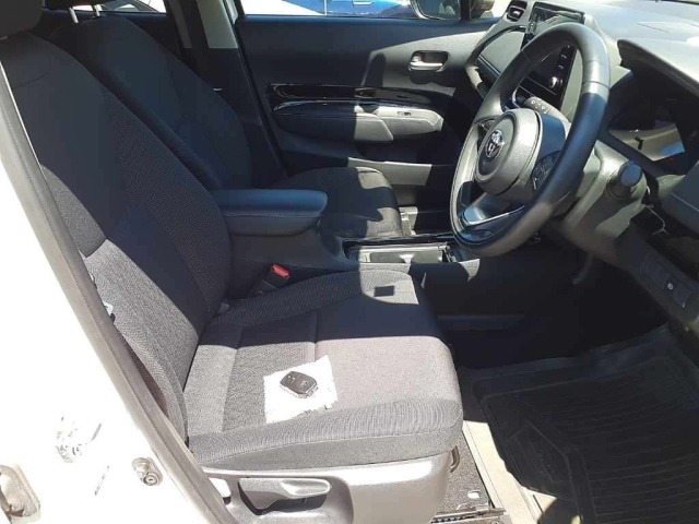 Toyota AQUA 2023 7380940-8