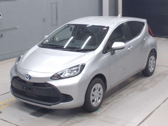 Toyota AQUA 2024 7380953-0