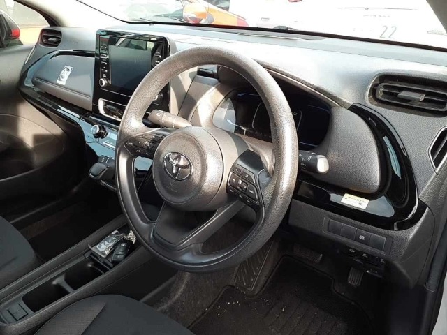 Toyota AQUA 2024 7380953-7
