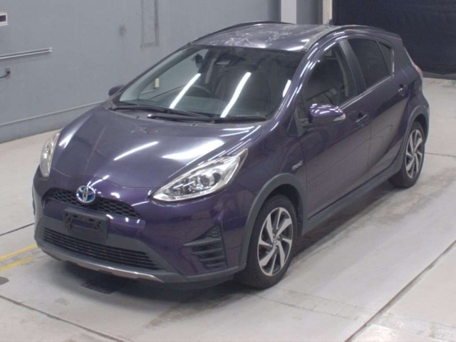 Toyota AQUA 2017 7380954-0
