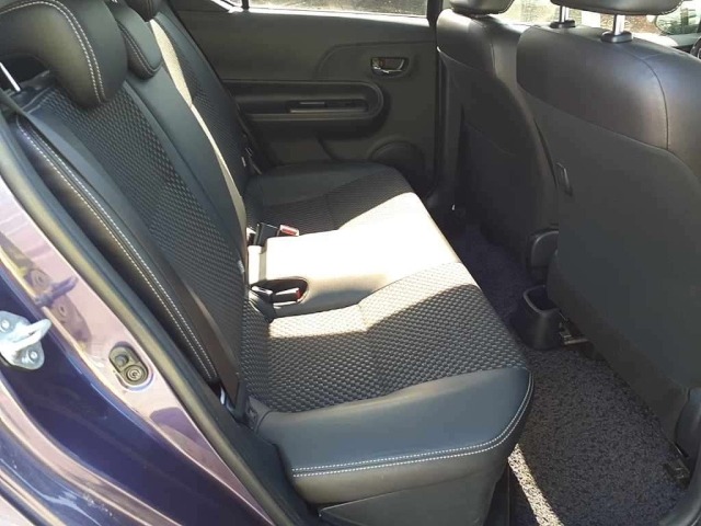 Toyota AQUA 2017 7380954-10