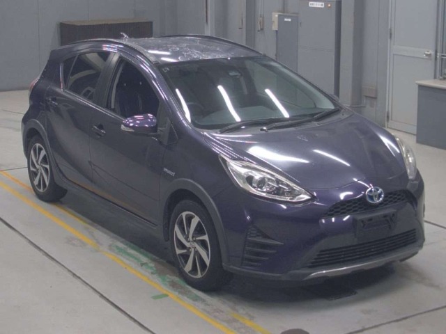 Toyota AQUA 2017 7380954-5