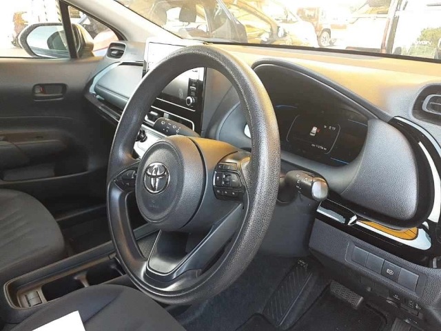 Toyota AQUA 2022 7380962-7