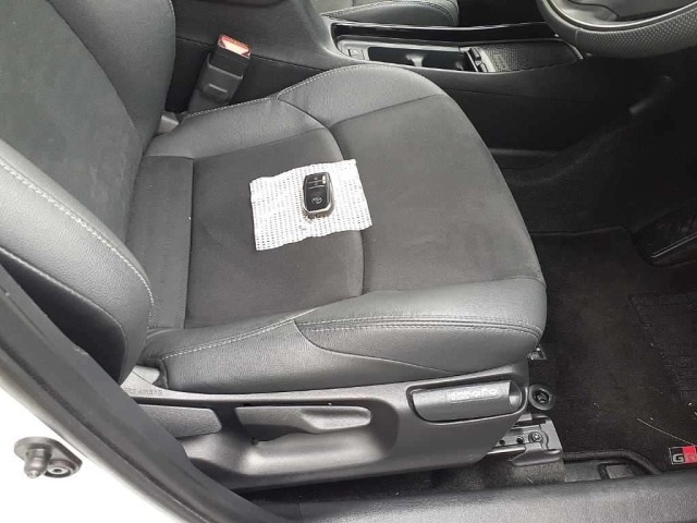 Toyota AQUA 2024 7380973-8