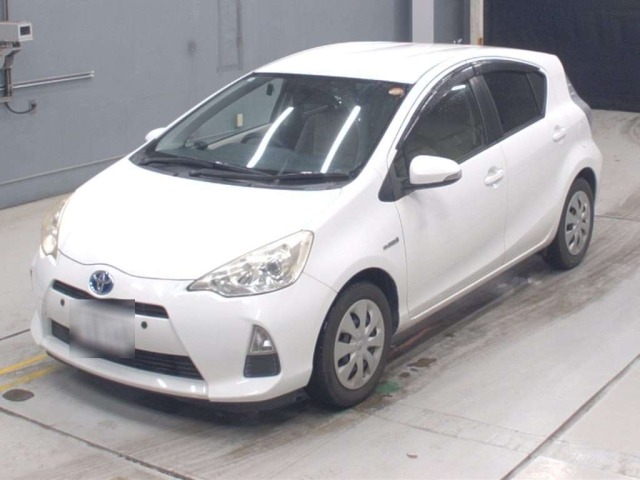 Toyota AQUA 2012 7380984-0