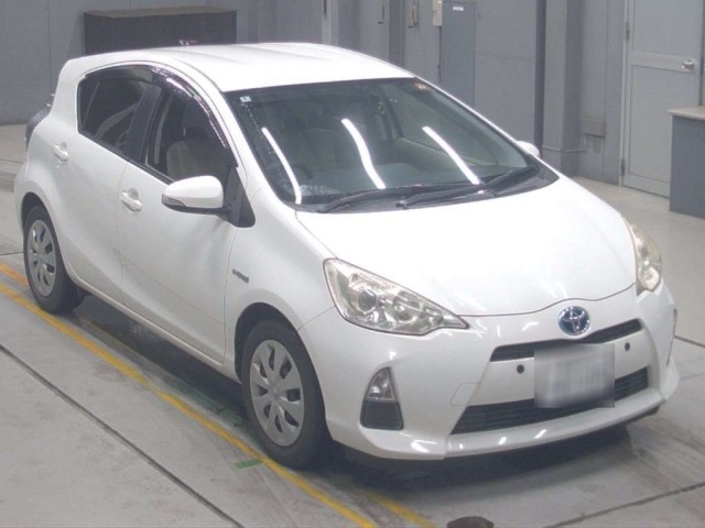 Toyota AQUA 2012 7380984-5