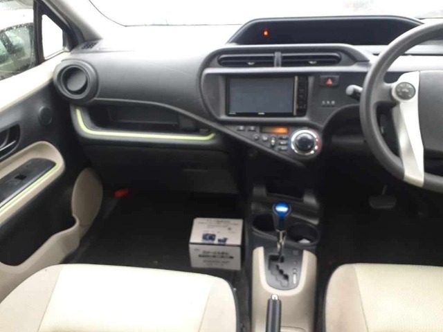 Toyota AQUA 2012 7380984-9