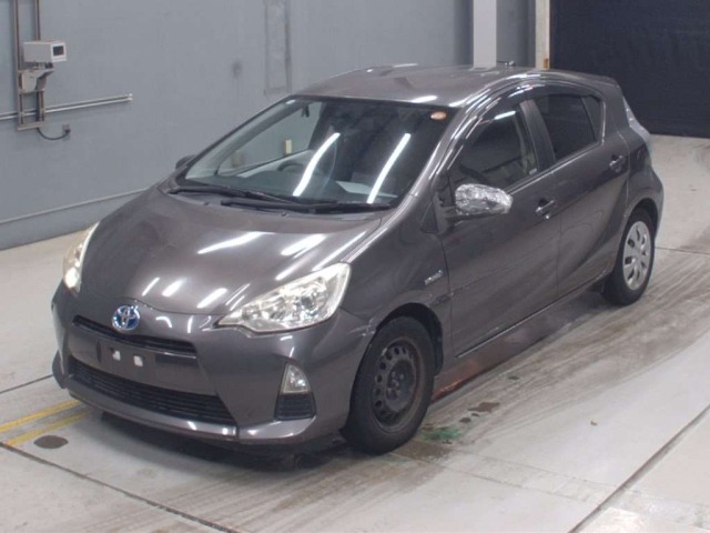 Toyota AQUA 2012 7380996-0