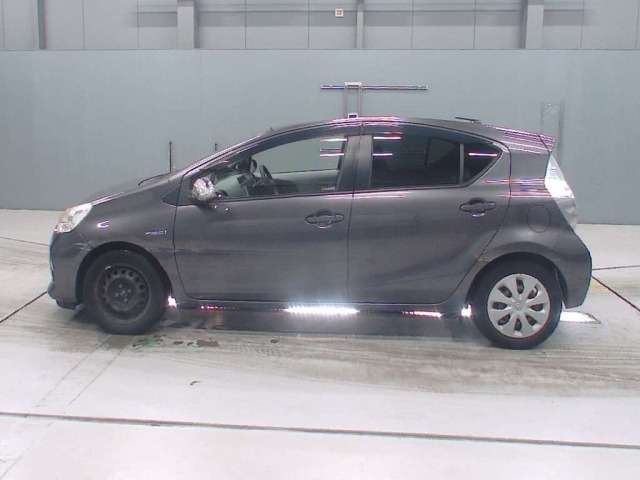 Toyota AQUA 2012 7380996-4