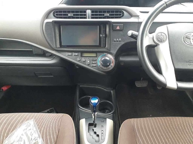 Toyota AQUA 2013 7380997-9