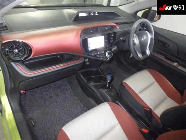 Toyota AQUA 2015 7381035-3