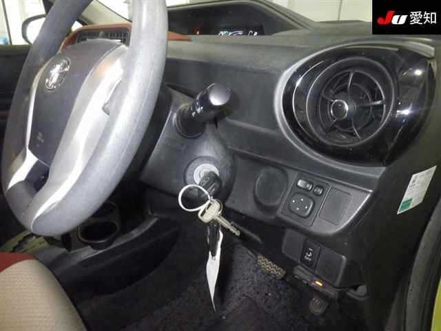Toyota AQUA 2015 7381035-5