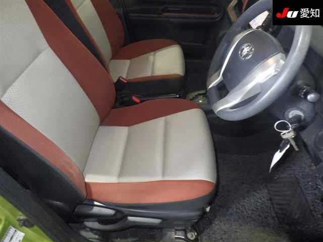 Toyota AQUA 2015 7381035-6