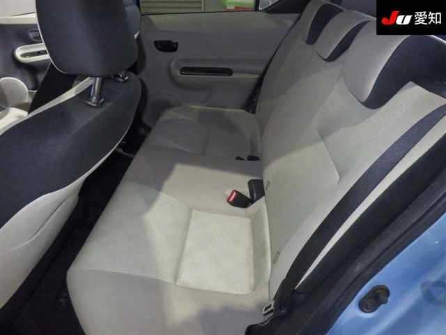 Toyota AQUA 2013 7381047-4