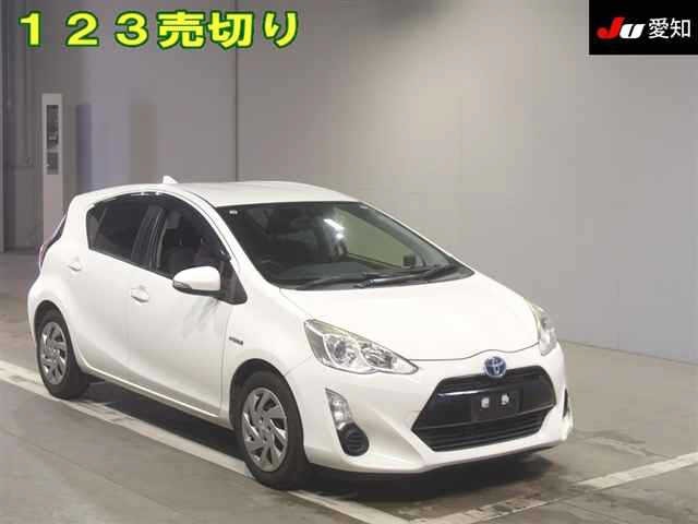 Toyota AQUA 2015 7381048-0