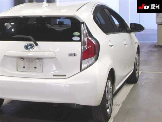 Toyota AQUA 2015 7381048-8